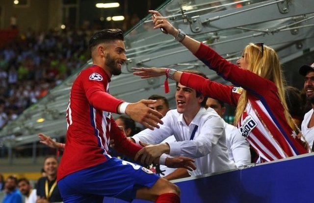 英超：曼城主场3-1击败布莱顿（英超：曼城主场3比1力克布莱顿）